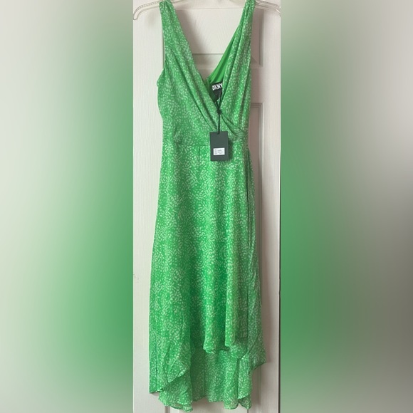 DKNY Floral Green & White Chiffon Tie Dress Size 8 NWT - Picture 4 of 7
